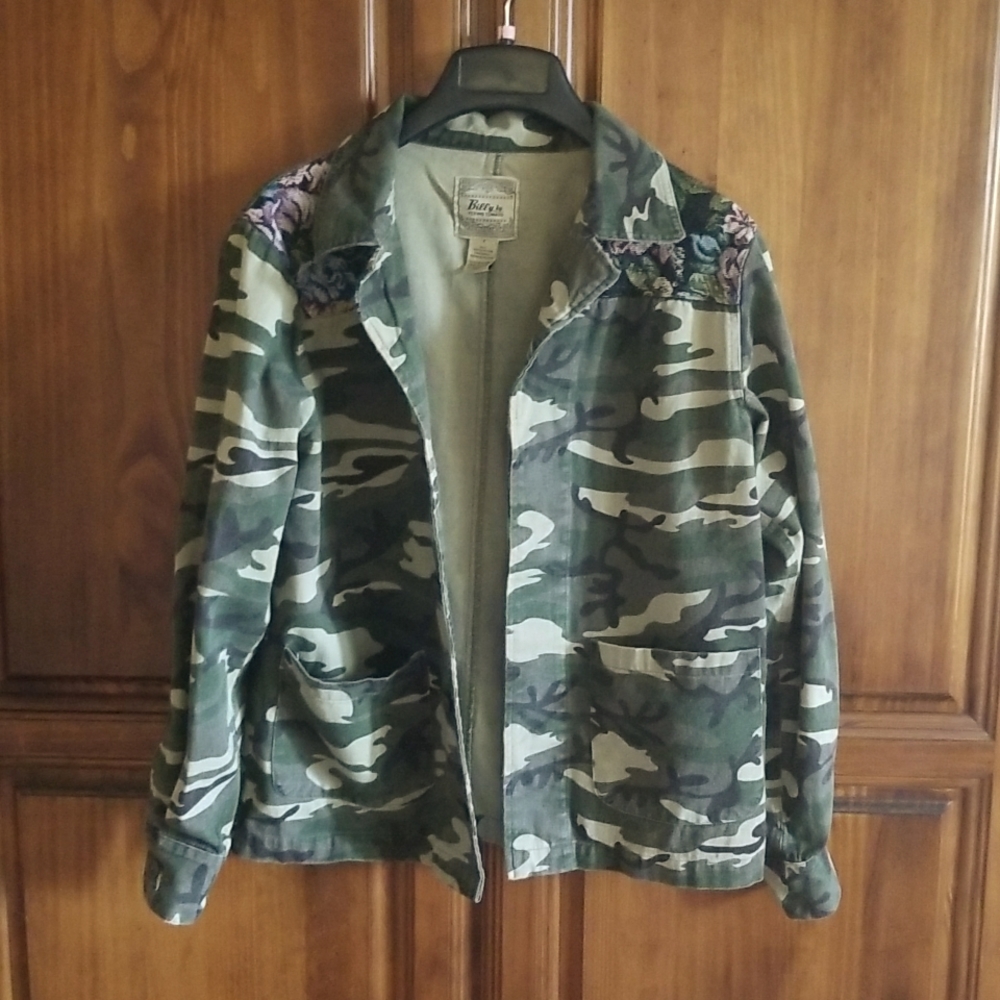 Billy by Flying Tomato Vintage Style Camo Jacket